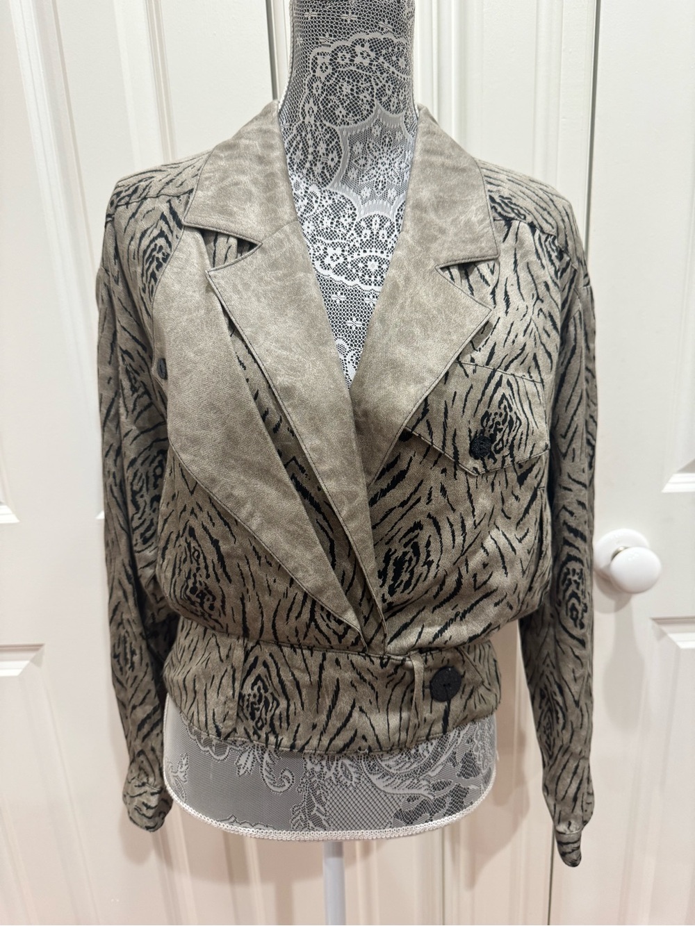 Cache Vintage Animal-Print Bomber Jacket
 Sz. M Goth Coquette